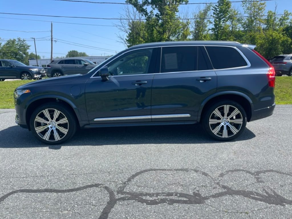 Used 2025 Volvo XC90 plug-in hybrid T8 Plus 7-Seater SUV