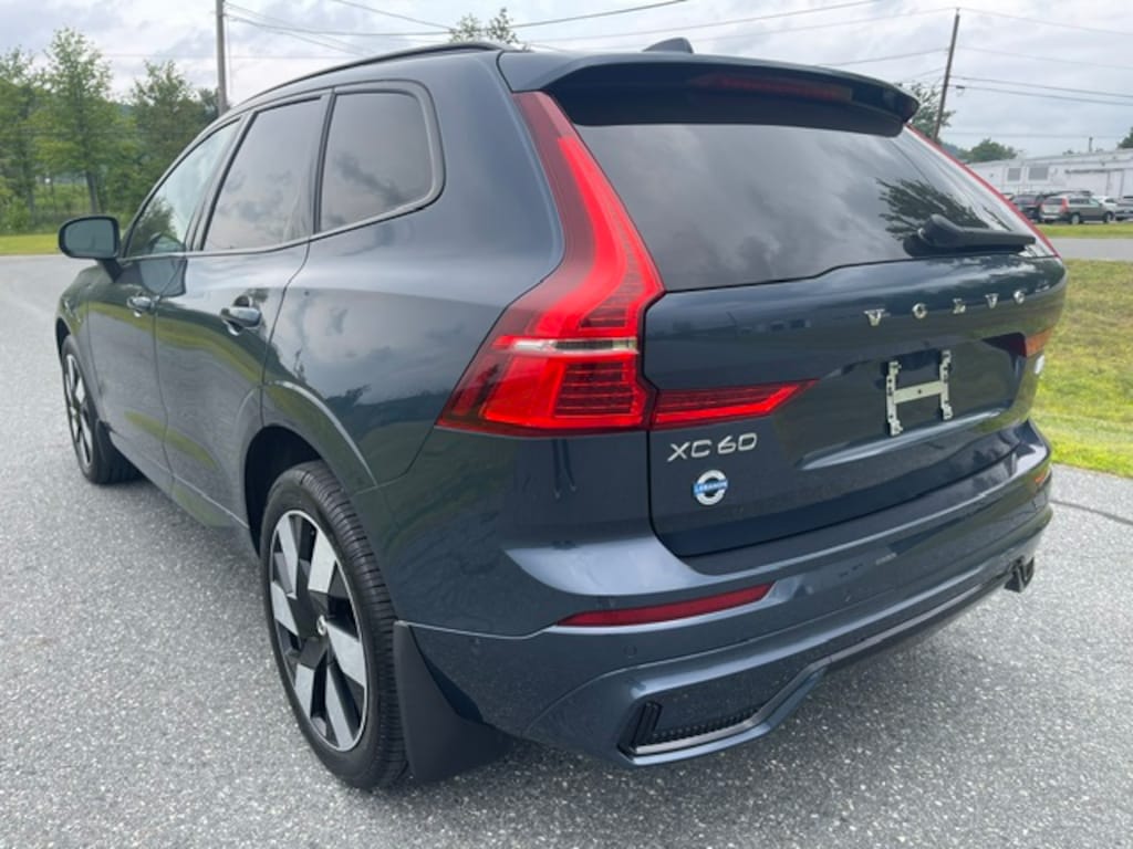 Used 2024 Volvo XC60 plug-in hybrid T8 Plus Dark SUV
