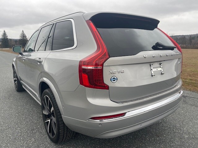 2023 Volvo XC90 AWD Plus photo 3