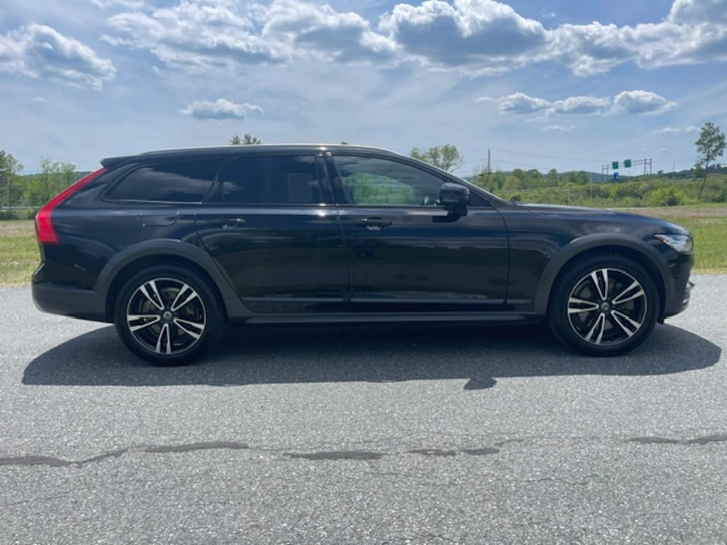 Used 2018 Volvo V90 Cross Country T5 AWD Wagon