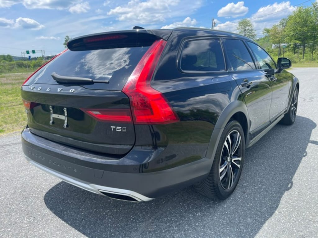 Used 2018 Volvo V90 Cross Country T5 AWD Wagon