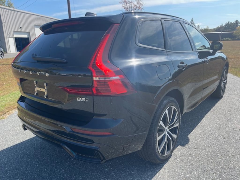Used 2025 Volvo XC60 B5 Plus SUV