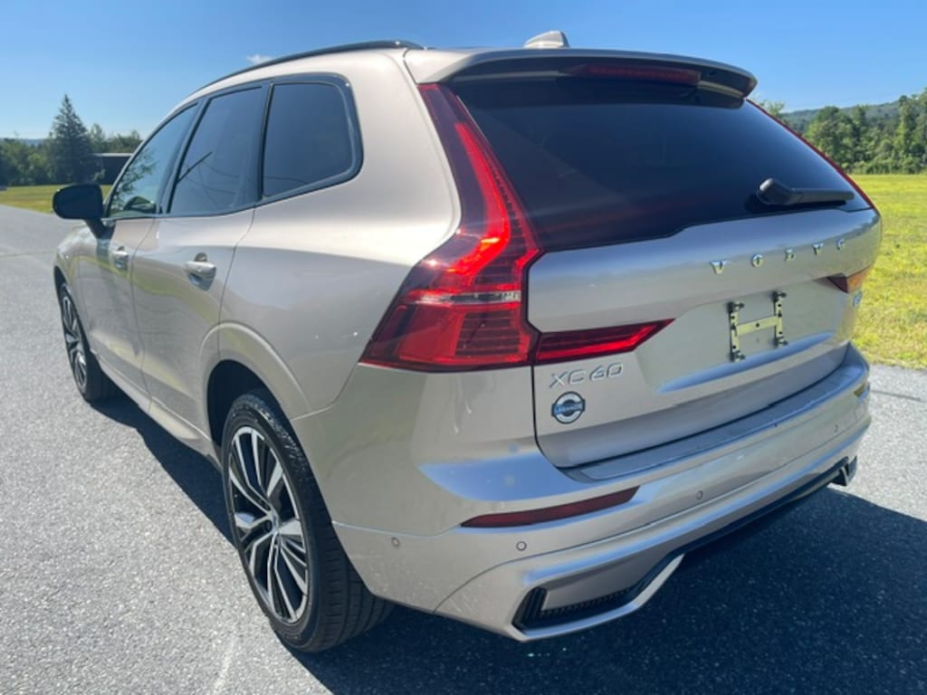 Used 2025 Volvo XC60 B5 Plus SUV