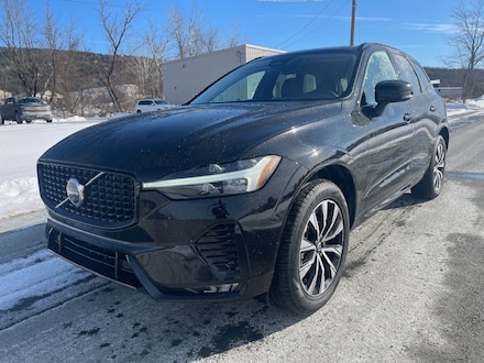 2025 Volvo XC60 B5 Core SUV