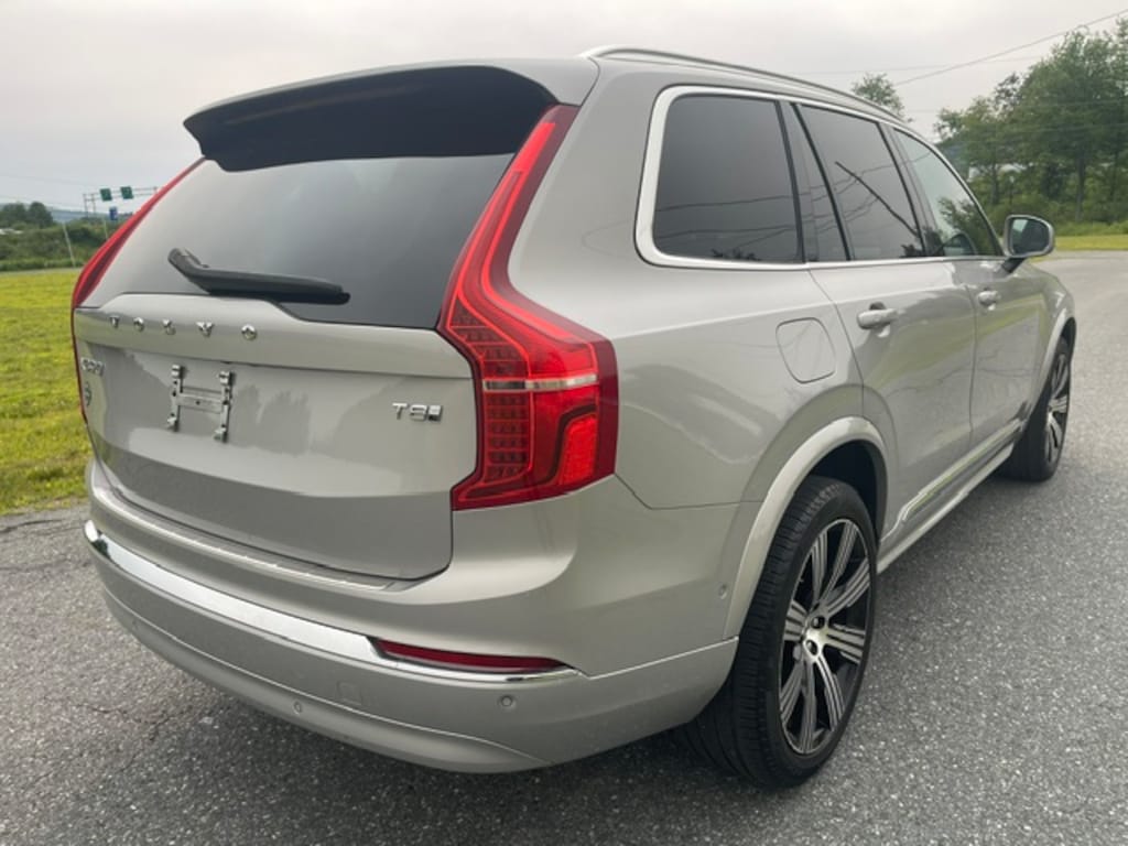 Used 2025 Volvo XC90 plug-in hybrid T8 Plus 7-Seater SUV