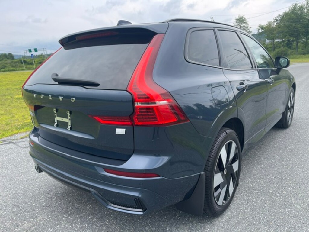 Used 2024 Volvo XC60 plug-in hybrid T8 Plus Dark SUV