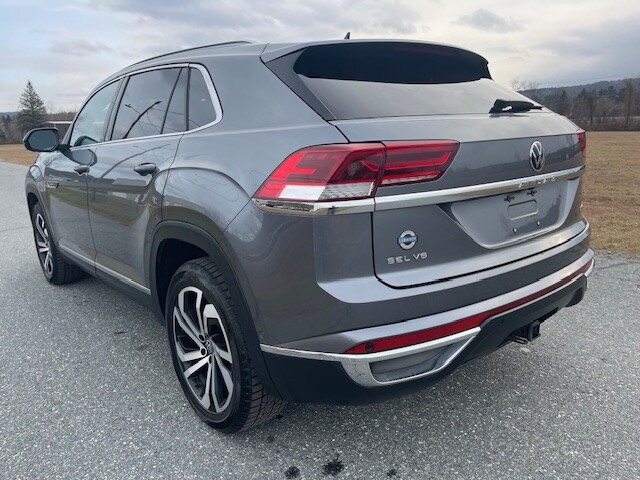 2021 Volkswagen Atlas Cross Sport V6 SEL Premium photo 2