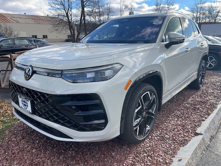 2026 Volkswagen Tiguan 2.0T SEL R-Line SUV