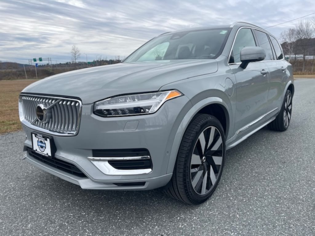 Used 2024 Volvo XC90 plug-in hybrid T8 Plus Bright 7-Seater SUV