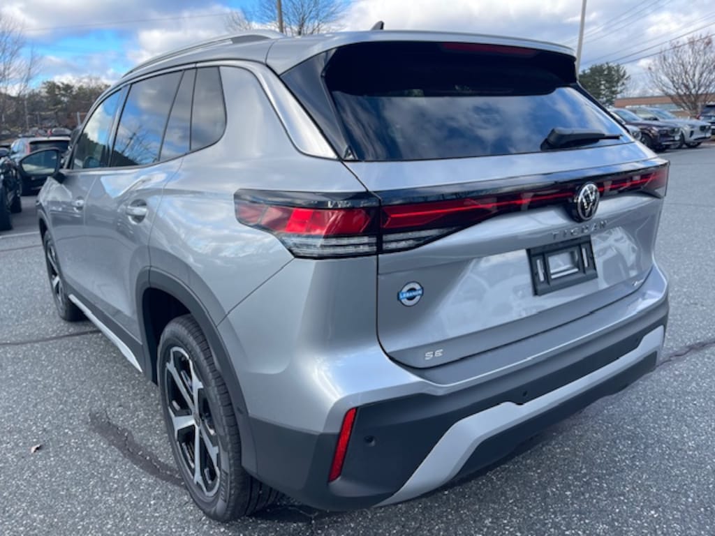 New 2025 Volkswagen Tiguan 2.0T SE SUV