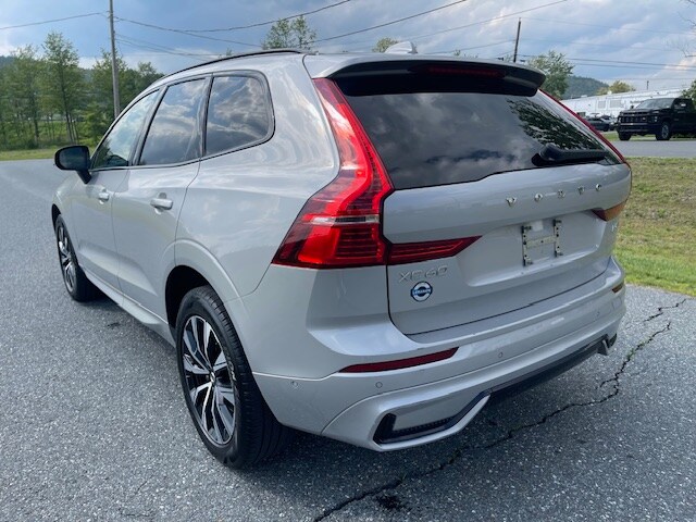 2024 Volvo XC60 B5 Plus photo 3