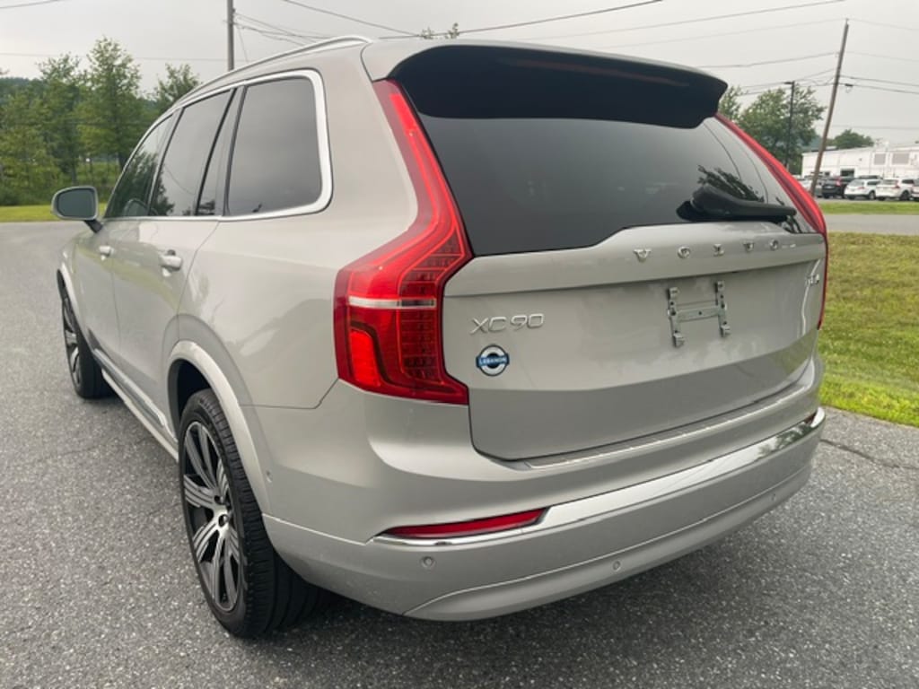 Used 2025 Volvo XC90 plug-in hybrid T8 Plus 7-Seater SUV