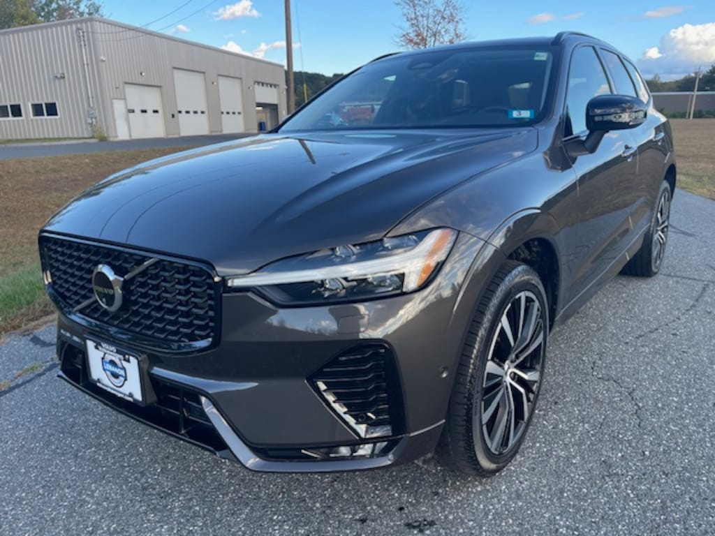 Used 2025 Volvo XC60 B5 Plus SUV