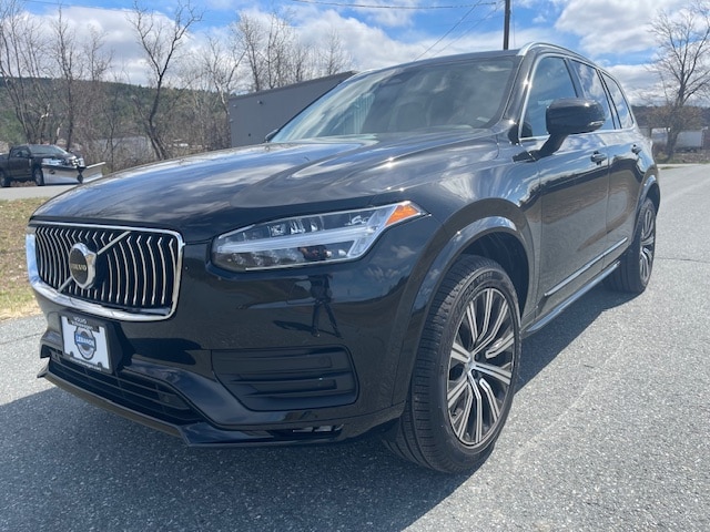 2023 Volvo XC90 B5 Core 4WD's photo