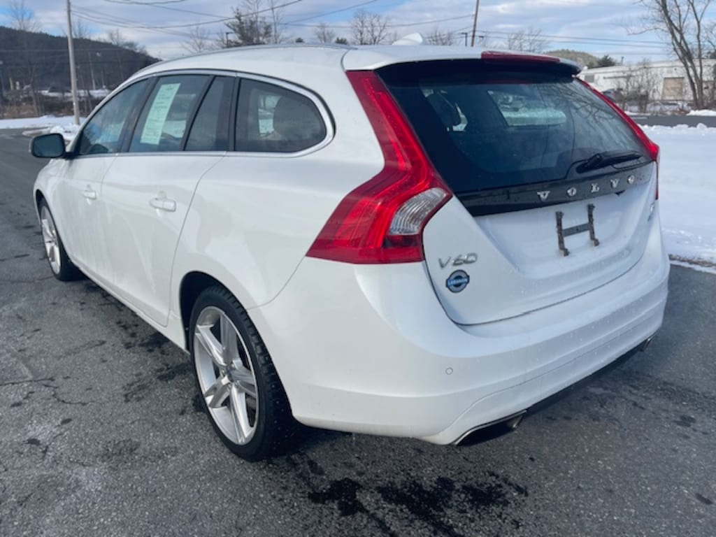 Used 2016 Volvo V60 T5 Premier Wagon