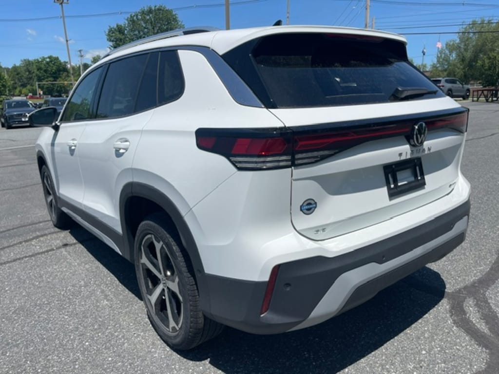 New 2026 Volkswagen Tiguan 2.0T SE SUV