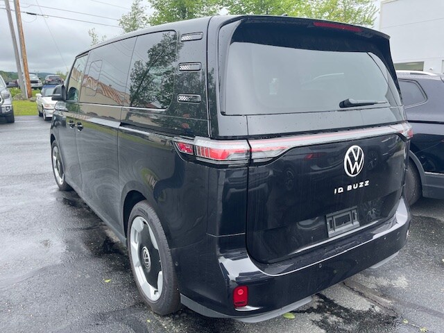 2025 Volkswagen ID. Buzz Pro S photo 2