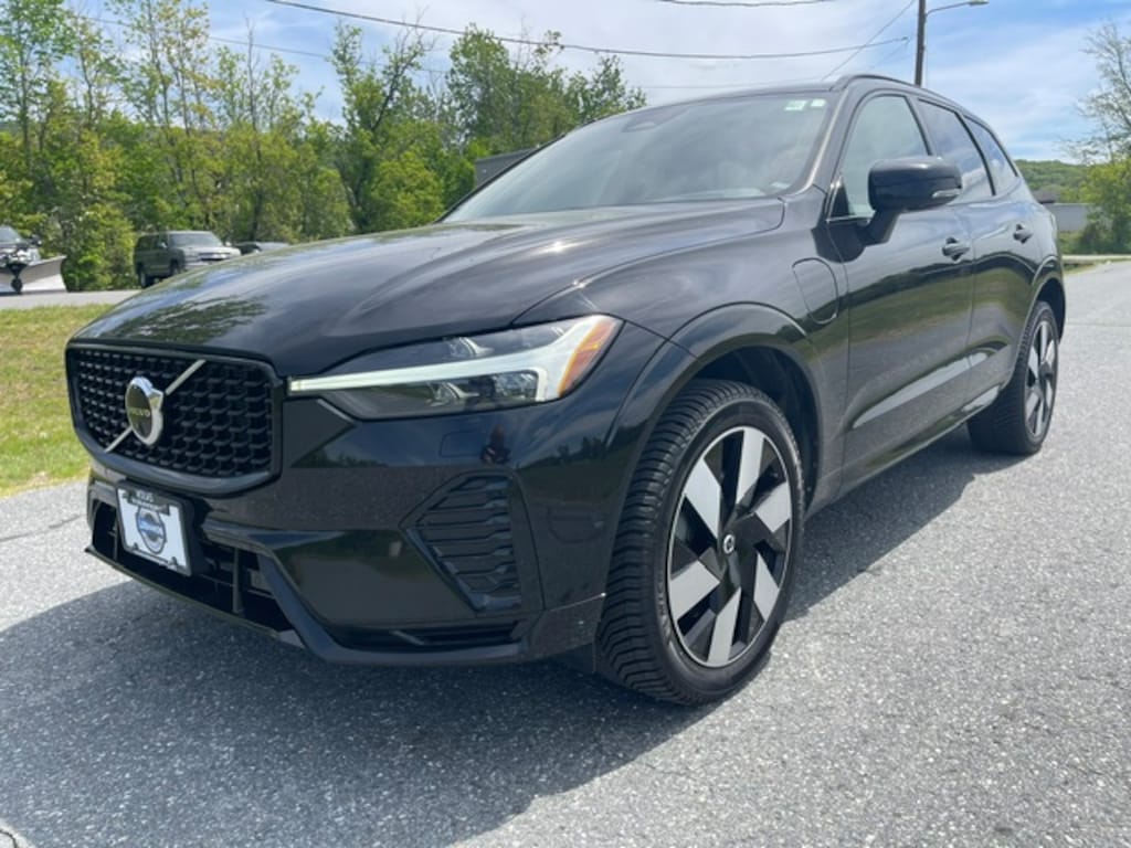 Used 2024 Volvo XC60 plug-in hybrid T8 Plus Dark SUV