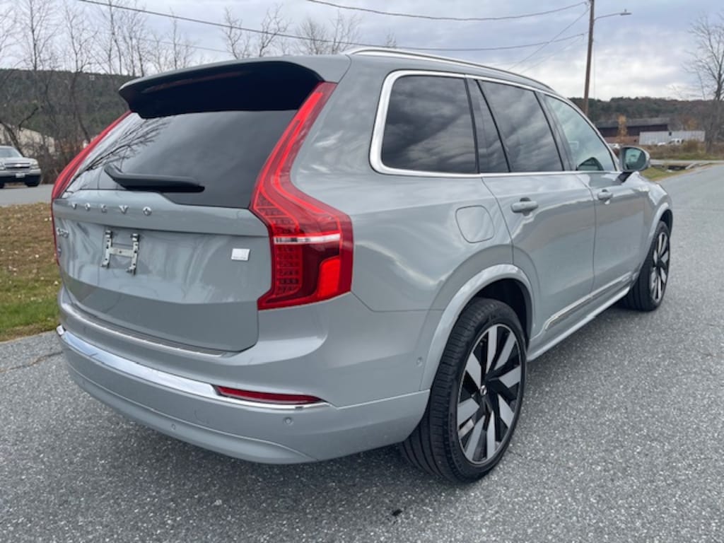 Used 2024 Volvo XC90 plug-in hybrid T8 Plus Bright 7-Seater SUV