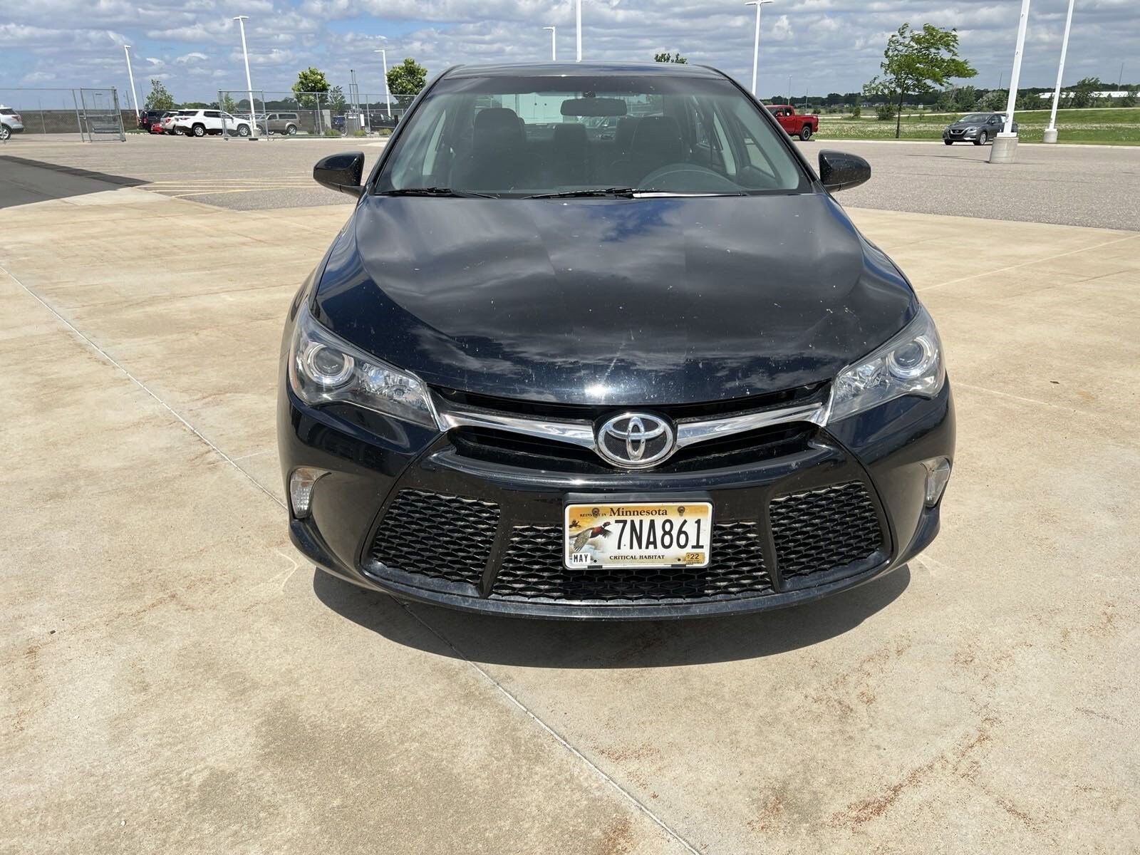 Used 2016 Toyota Camry SE with VIN 4T1BF1FK7GU600986 for sale in Willmar, Minnesota