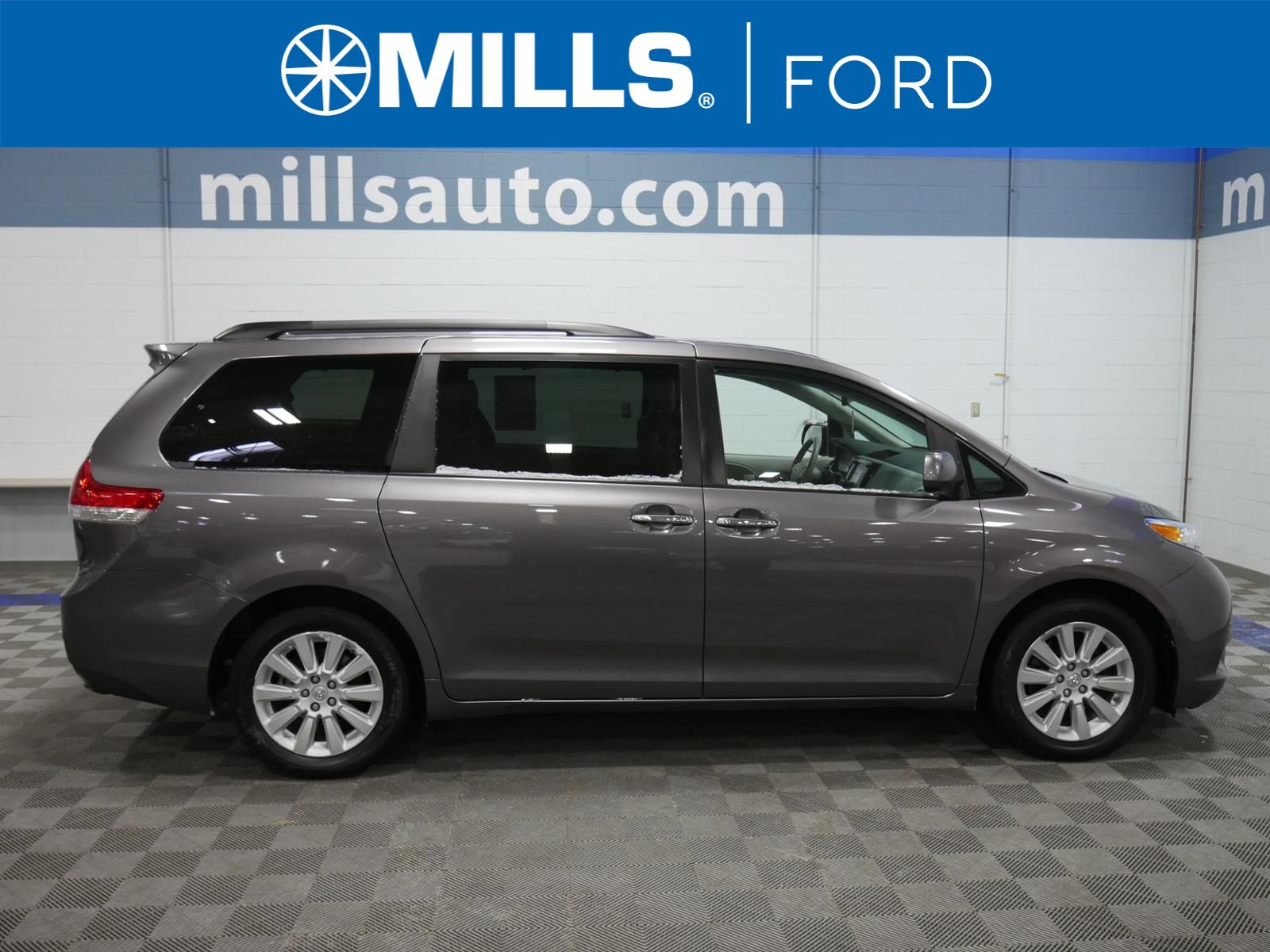 2014 toyota sienna limited awd for sale