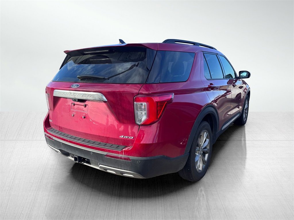 2023 Ford Explorer XLT photo 3