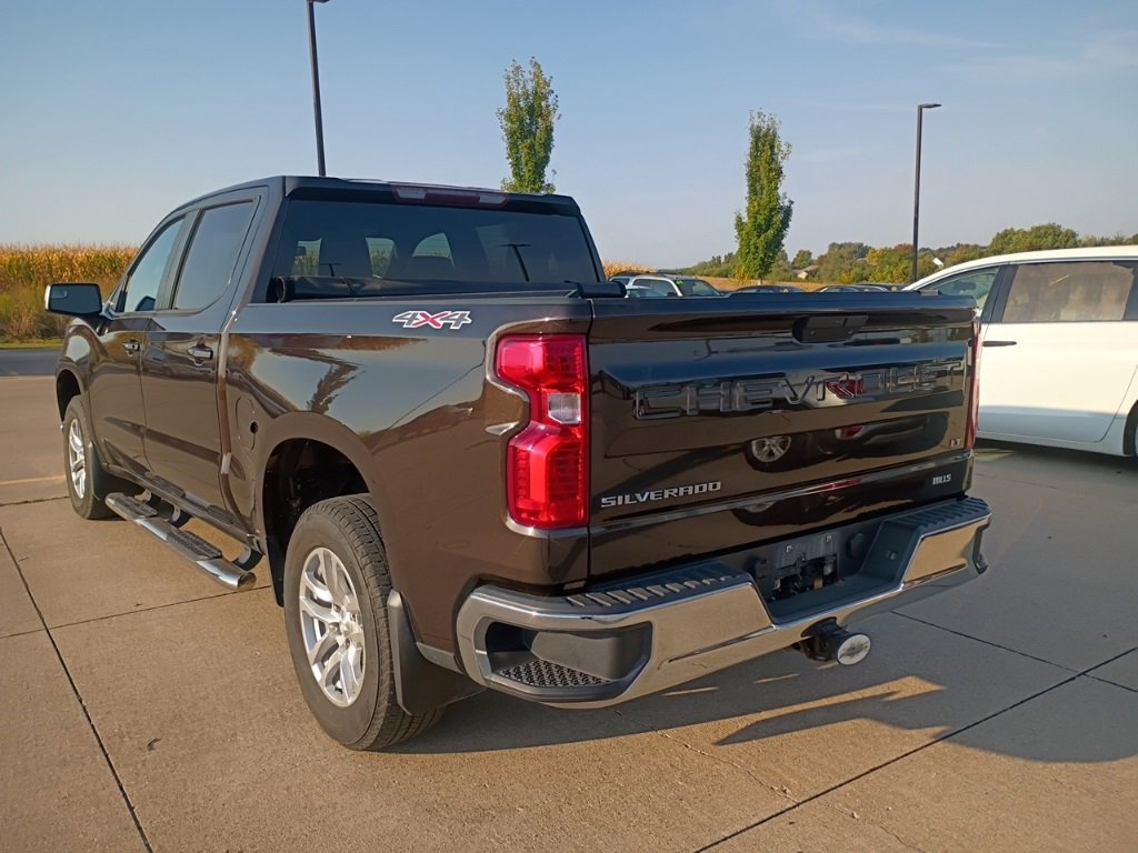 2020 Chevrolet Silverado 1500 LT photo 3