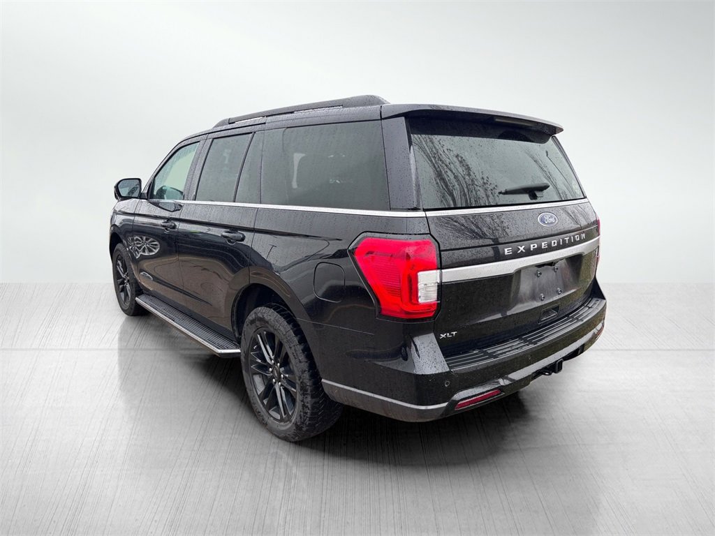 2023 Ford Expedition XLT photo 3