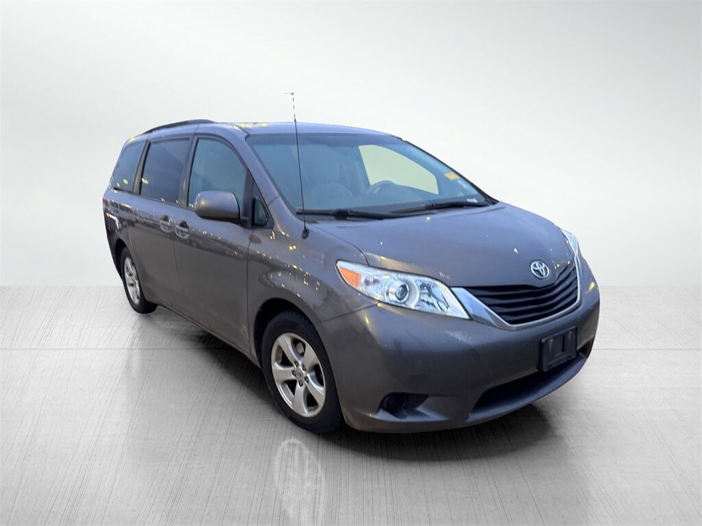 Used 2012 Toyota Sienna LE V6 7 Passenger Auto Access Seat Van