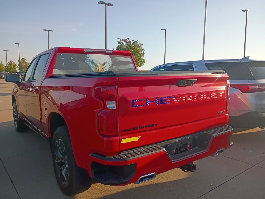 2023 Chevrolet Silverado 1500 RST photo 3