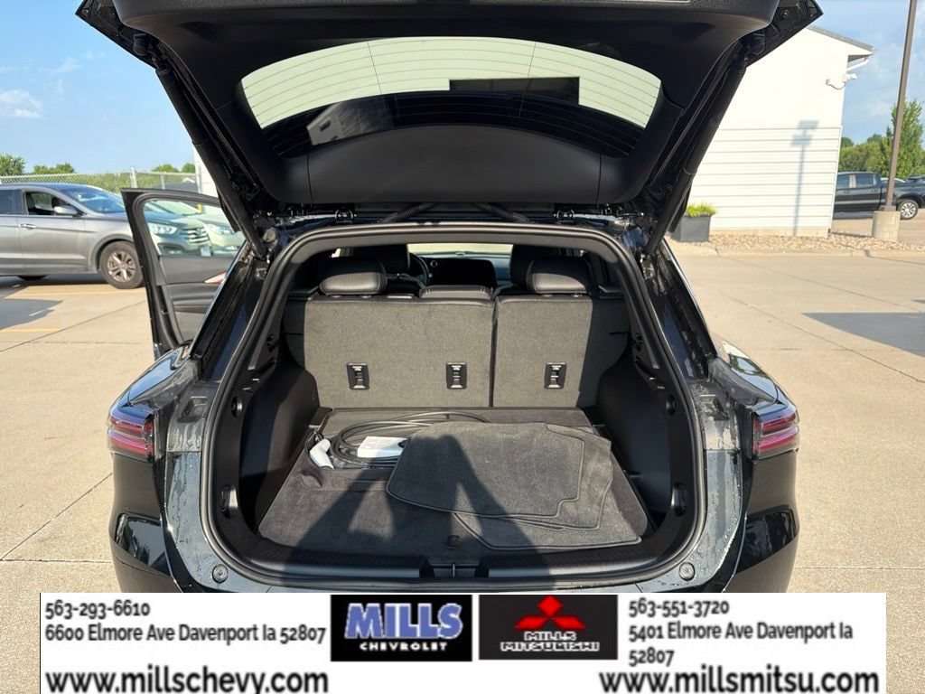 2024 Chevrolet Equinox EV Launch Edition - Photo 23