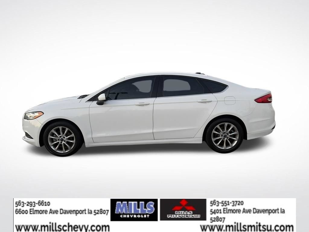 Used 2017 Ford Fusion SE Sedan