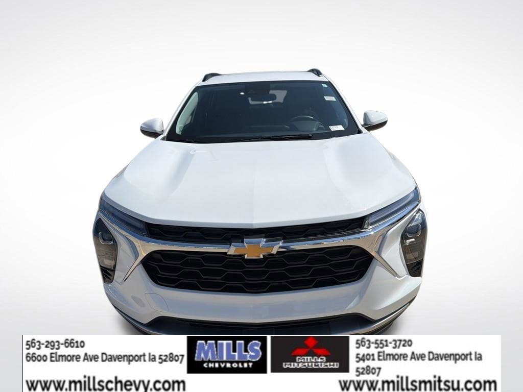 Used 2025 Chevrolet Trax LT SUV