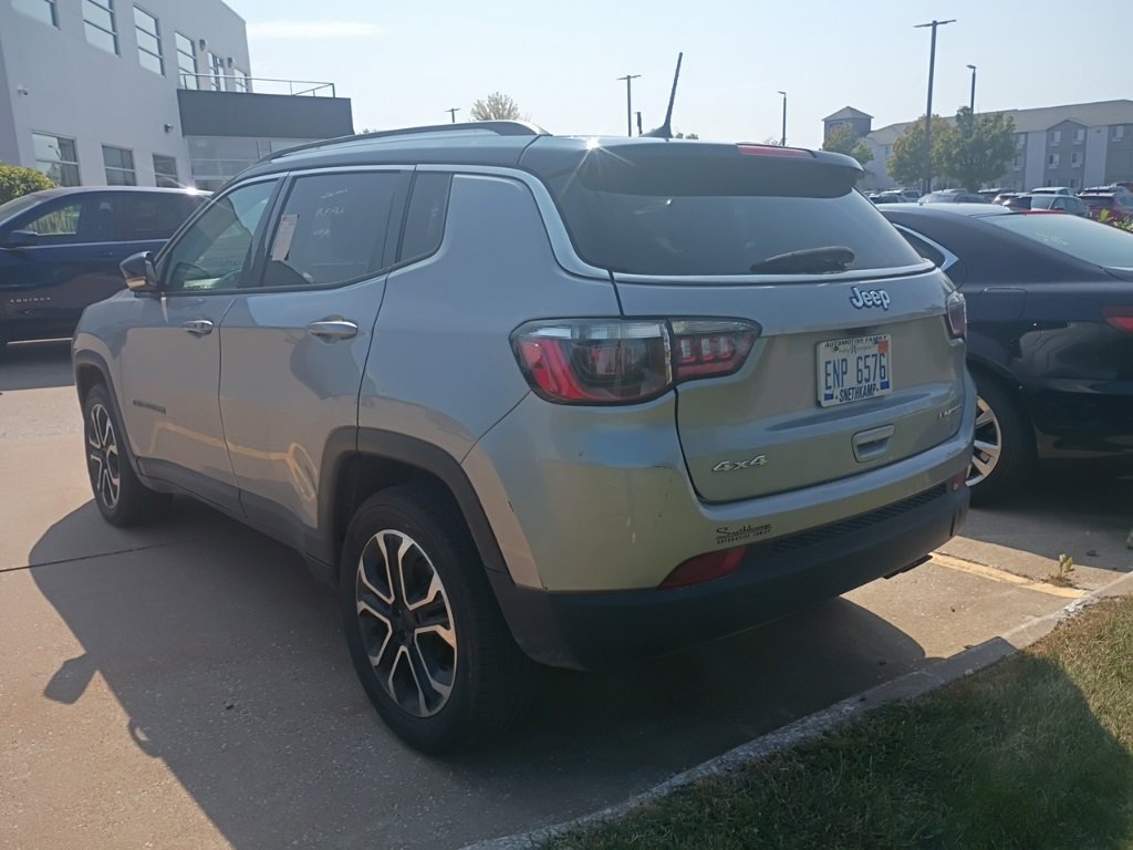 2022 Jeep Compass Limited photo 3