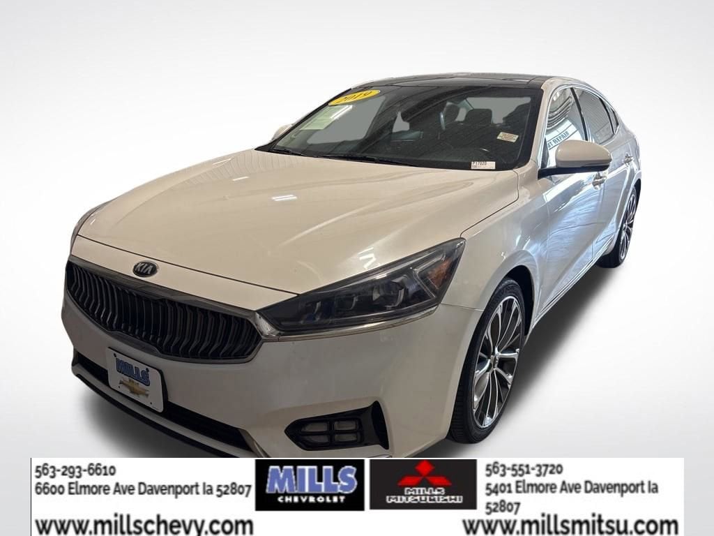 2019 Kia Cadenza Technology's photo