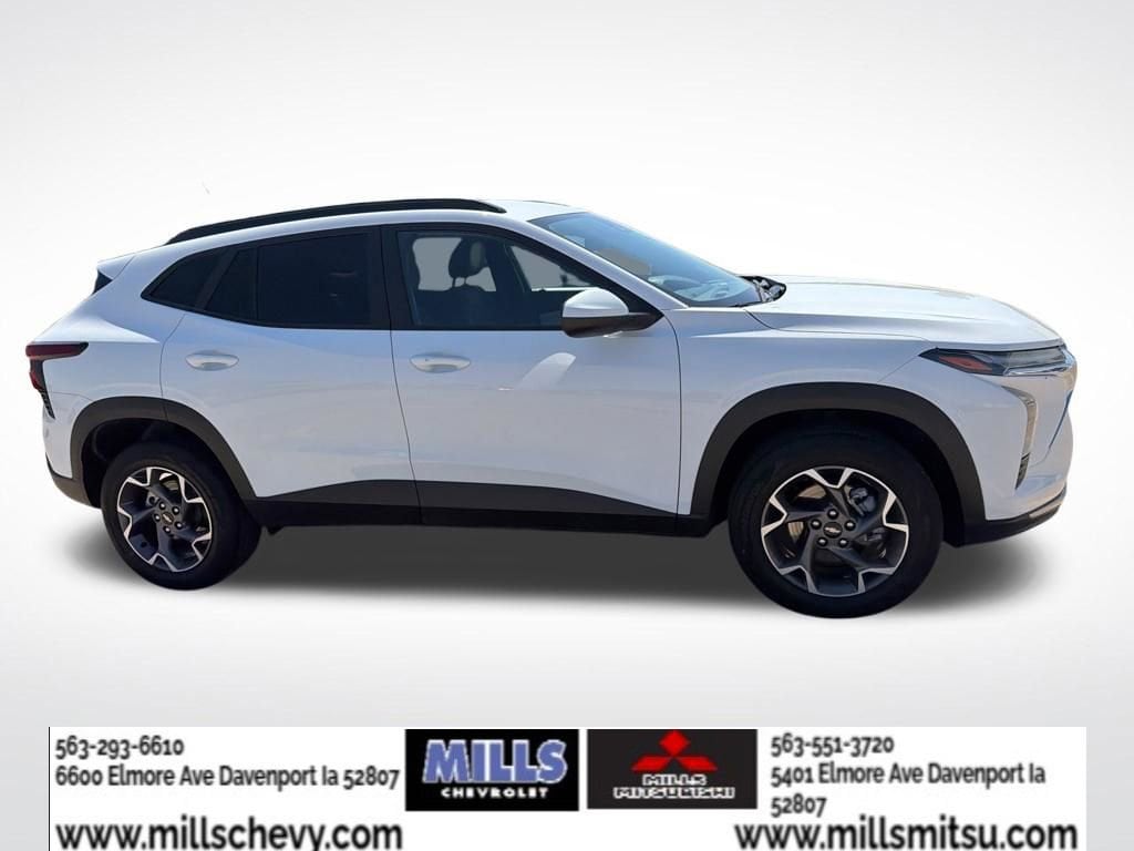 Used 2025 Chevrolet Trax LT SUV