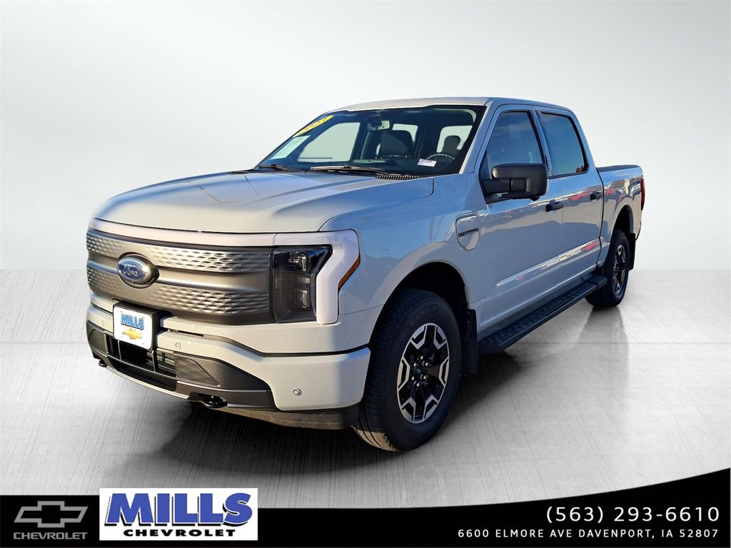 2023 Ford F-150 Lightning XLT's photo