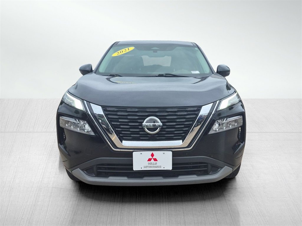 2021 Nissan Rogue SV photo 2