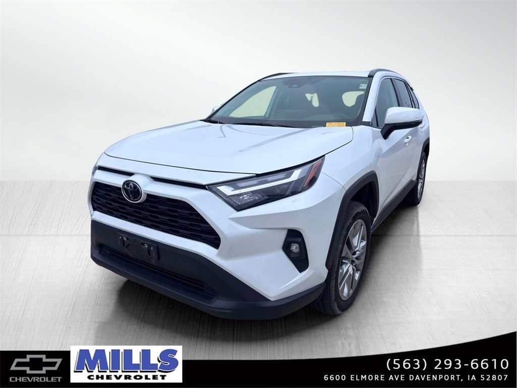 2023 Toyota RAV4 XLE Premium's photo