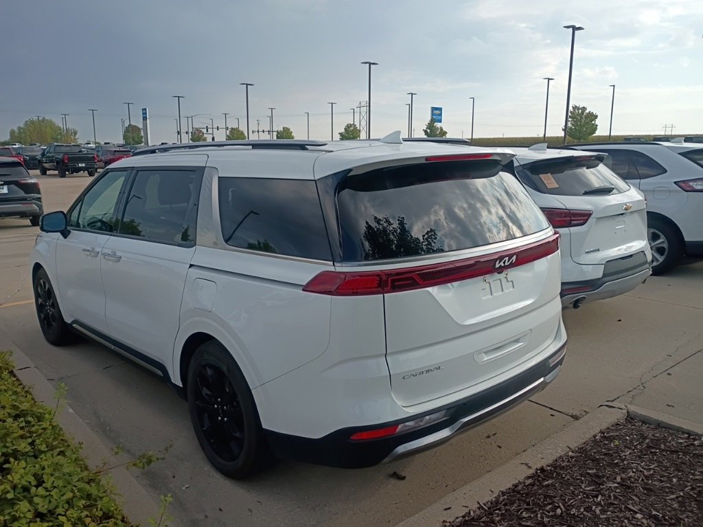 2024 Kia Carnival SX Prestige photo 4