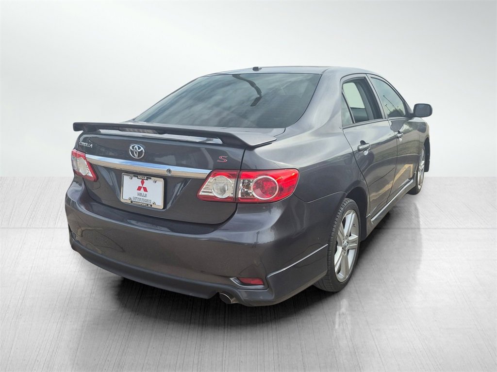 2013 Toyota Corolla L photo 2