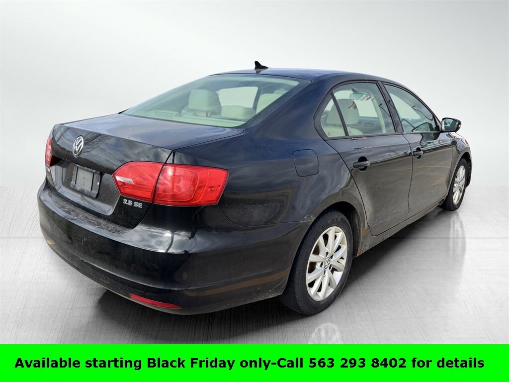 Used 2011 Volkswagen Jetta Sedan 2.5L SE Sedan