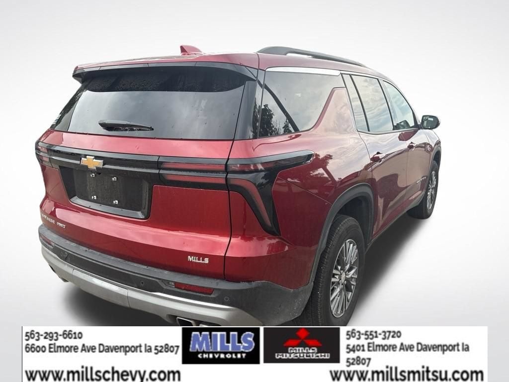 Used 2025 Chevrolet Traverse LT SUV