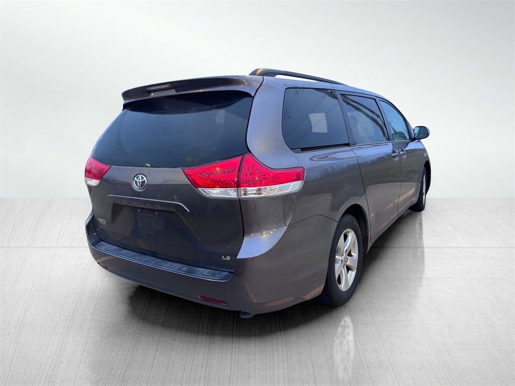 Used 2012 Toyota Sienna LE V6 7 Passenger Auto Access Seat Van