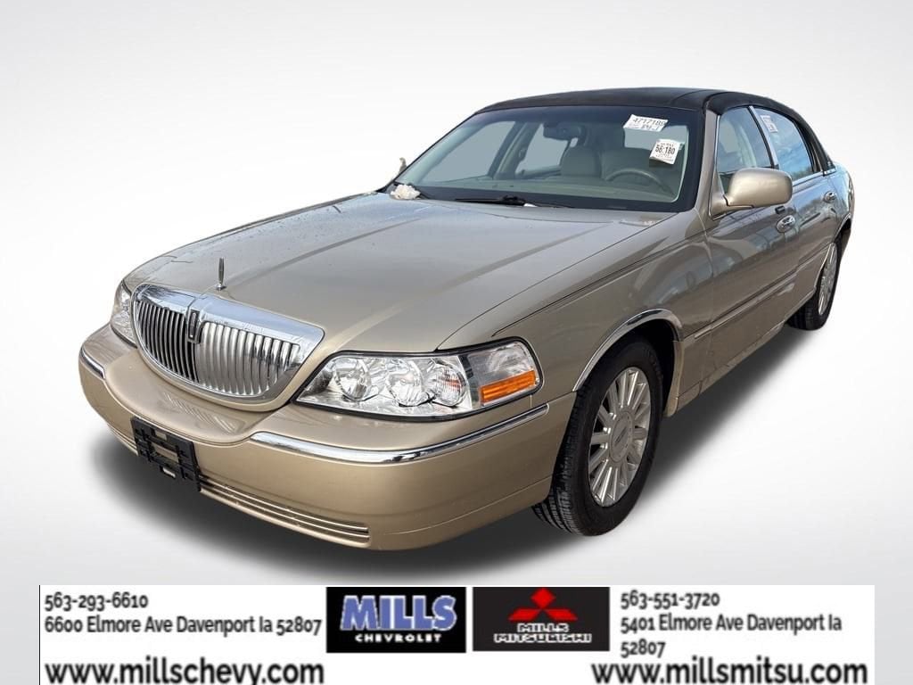 2004 Lincoln Town Car Signature