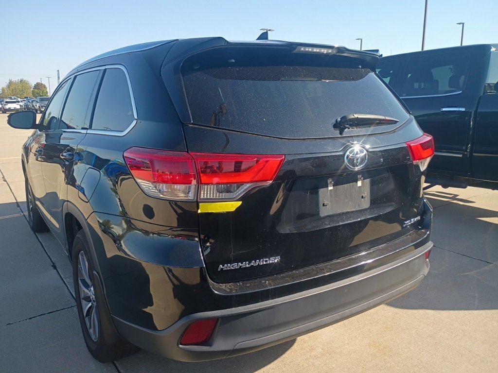 2017 Toyota Highlander XLE photo 4