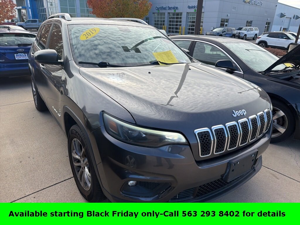 Used 2019 Jeep Cherokee Latitude Plus 4x4 SUV