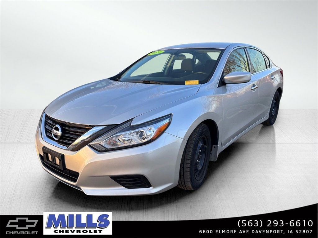 2017 Nissan Altima S's photo