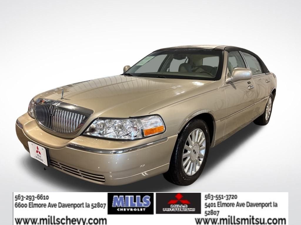 2004 Lincoln Town Car Signature