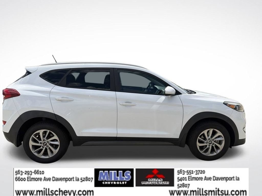 Used 2016 Hyundai Tucson SE w/Beige Interior SUV